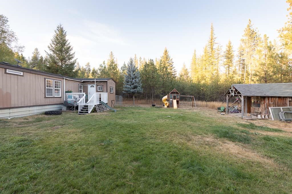 31902 North Milan Road Chattaroy, WA 99003 - Photo 22 of 30