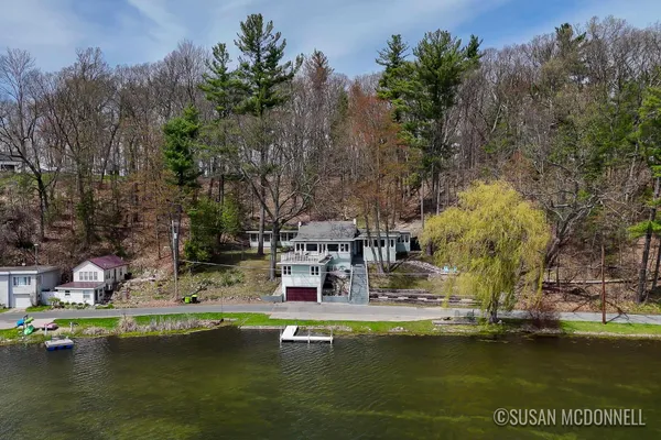 $475,888 | 651 West Baldwin Lake Drive, Greenville, MI 48838