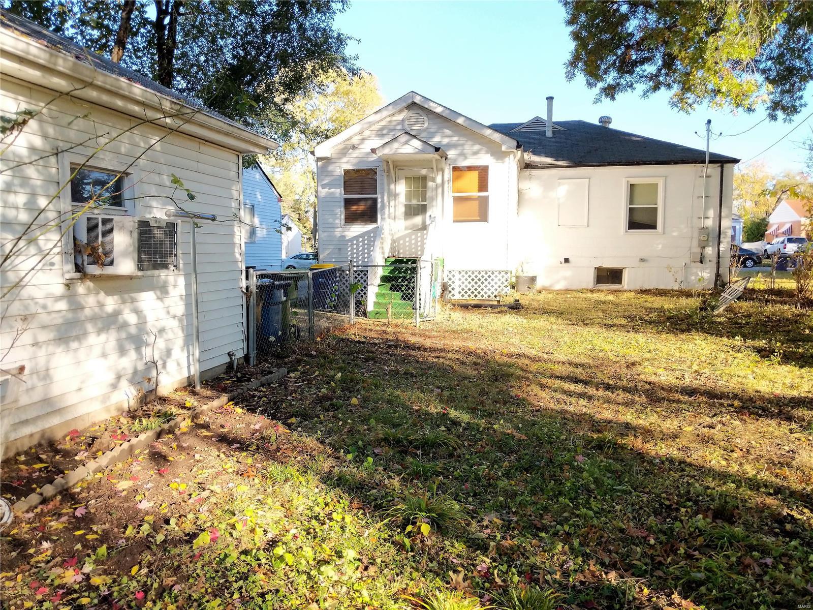 4041 Ashby Road St. Ann, MO 63074 - Photo 2 of 24