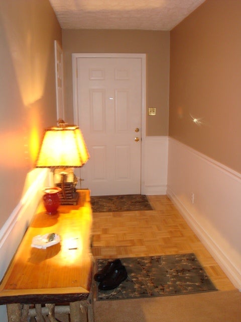 339 Farm Road Lewisburg, WV 24901 - Photo 15 of 39 Hallway