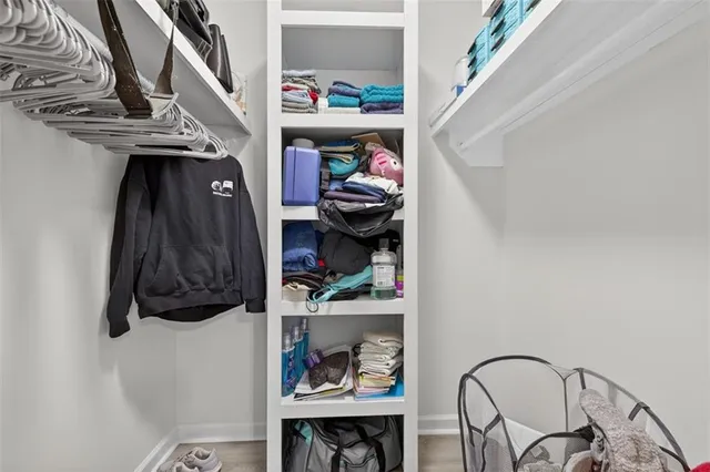 a view of entryway and workspace