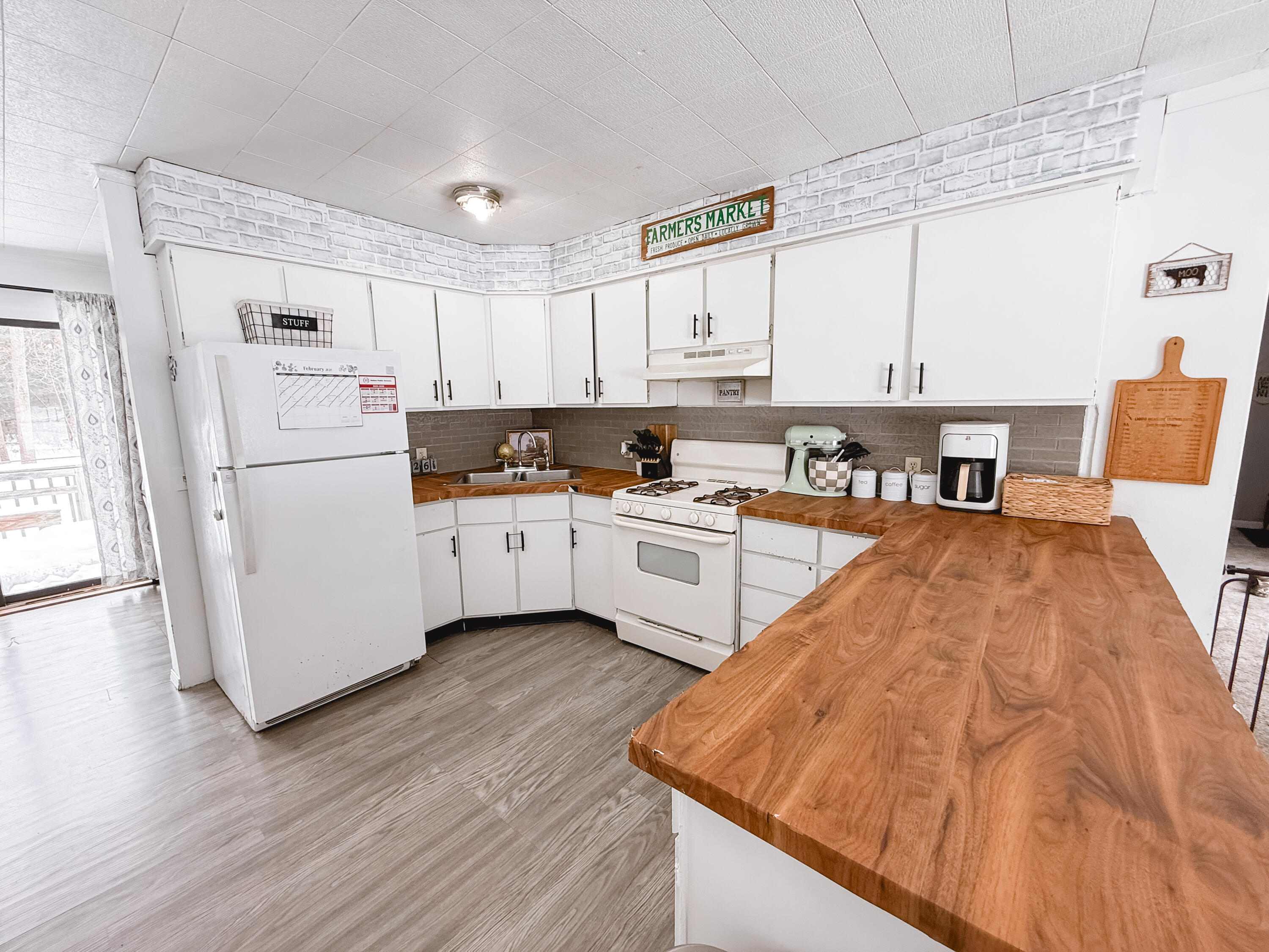 6724 Holton-Duck Lake Road Holton, MI 49425 - Photo 2 of 18 IMG_1760