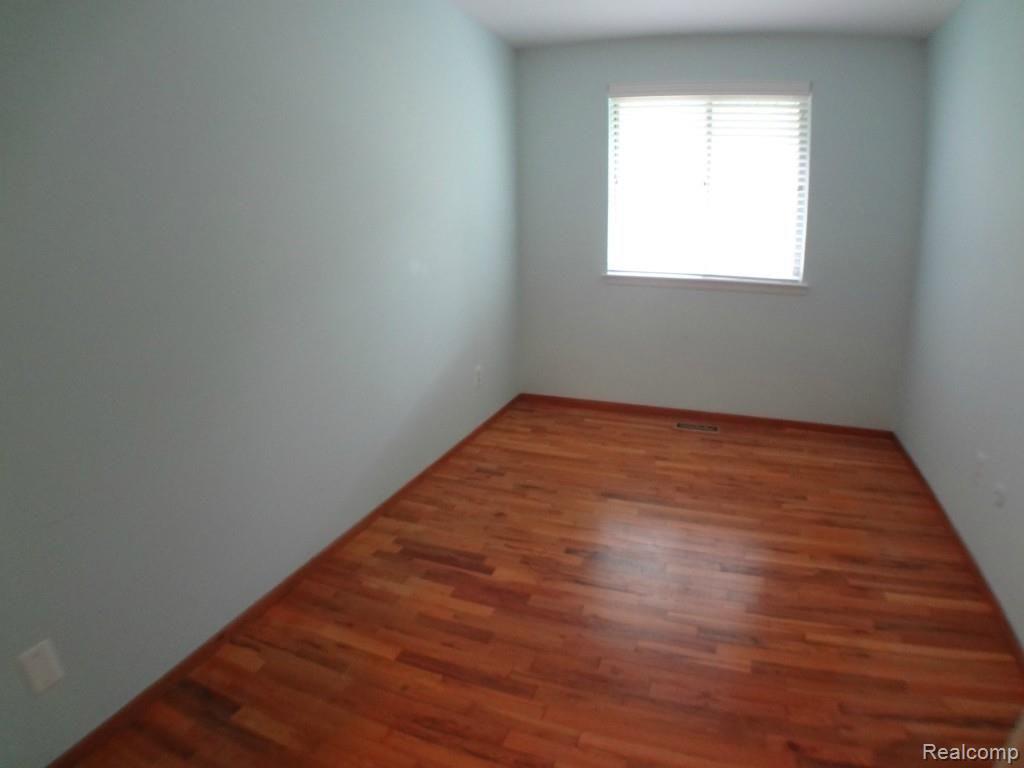 2072 Derby Road Birmingham, MI 48009 - Photo 19 of 30