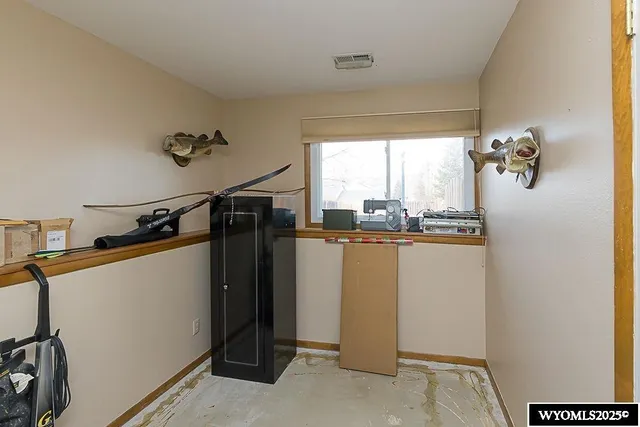 $305,000 | 922 Quincy Lane, Rock Springs, WY 82901