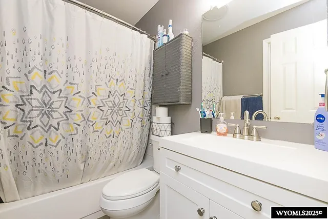 $305,000 | 922 Quincy Lane, Rock Springs, WY 82901