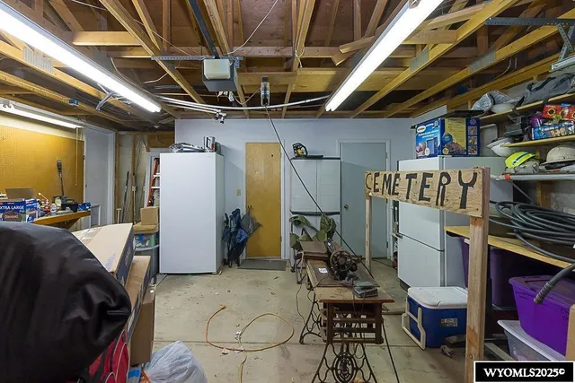 $305,000 | 922 Quincy Lane, Rock Springs, WY 82901