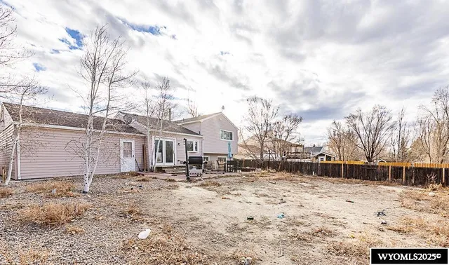 $305,000 | 922 Quincy Lane, Rock Springs, WY 82901