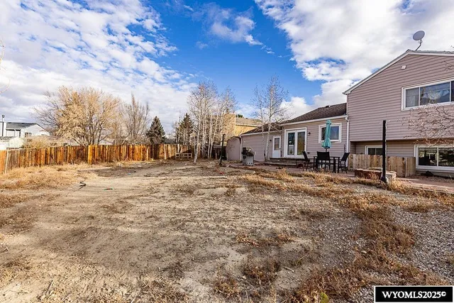 $305,000 | 922 Quincy Lane, Rock Springs, WY 82901
