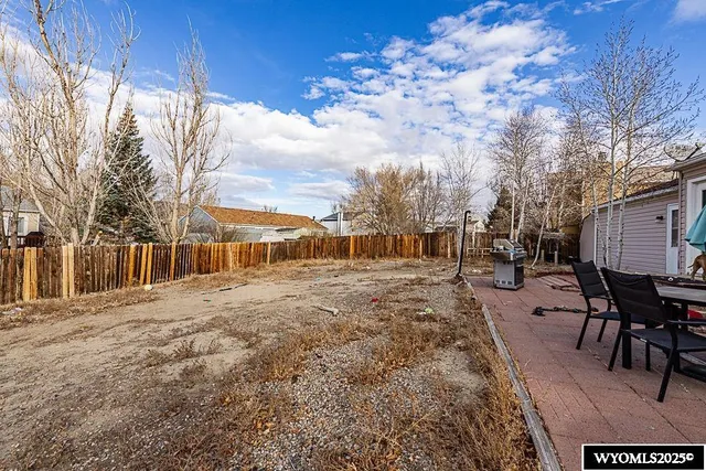 $305,000 | 922 Quincy Lane, Rock Springs, WY 82901