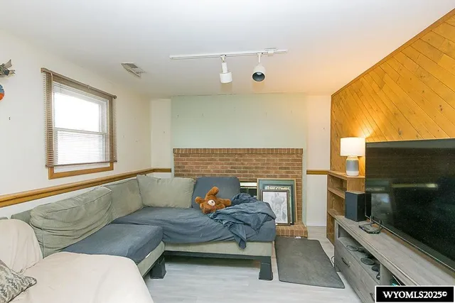 $305,000 | 922 Quincy Lane, Rock Springs, WY 82901