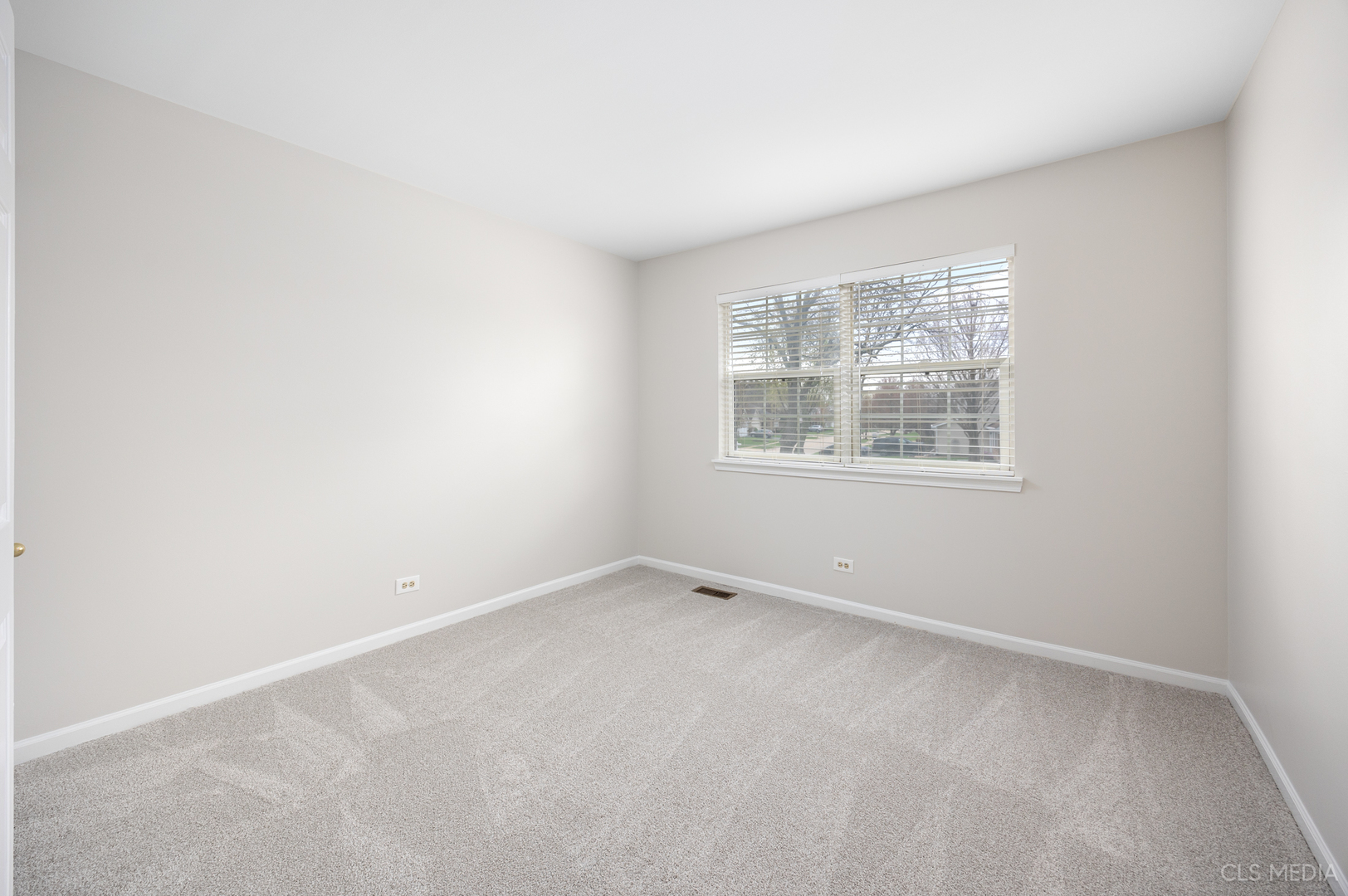 1236 Churchill Road Bartlett, IL 60103 - Photo 22 of 32 Gallery Image 22