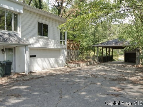26 Hazel Dell Springfield, IL 62712 - Photo 2 of 20 Gallery Image 2