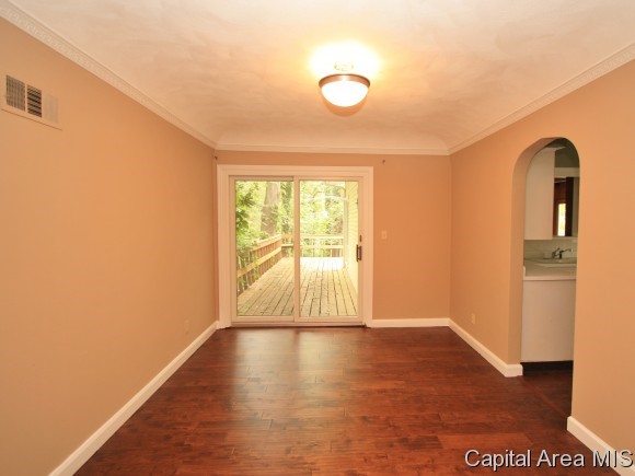 26 Hazel Dell Springfield, IL 62712 - Photo 4 of 20 Gallery Image 4
