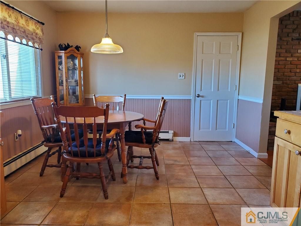 207 Ravine Drive Matawan, NJ 07747 - Photo 9 of 39
