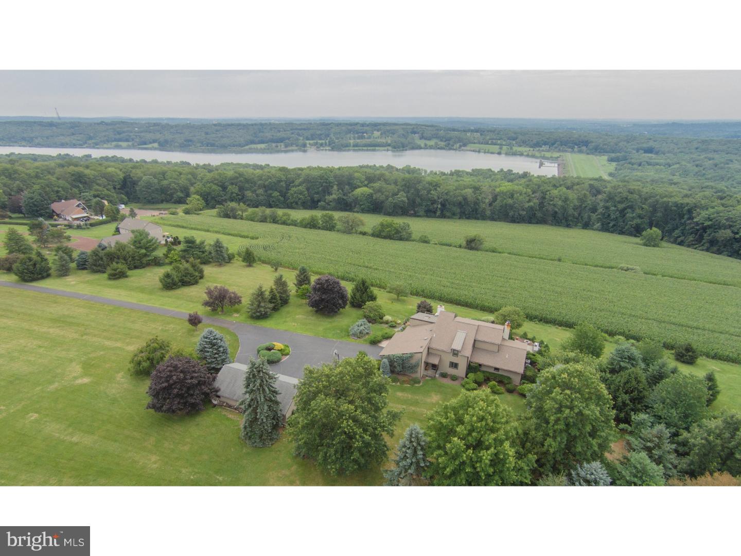 862 Myers Road Chalfont, PA 18914 - Photo 2 of 24 Gallery Image 2