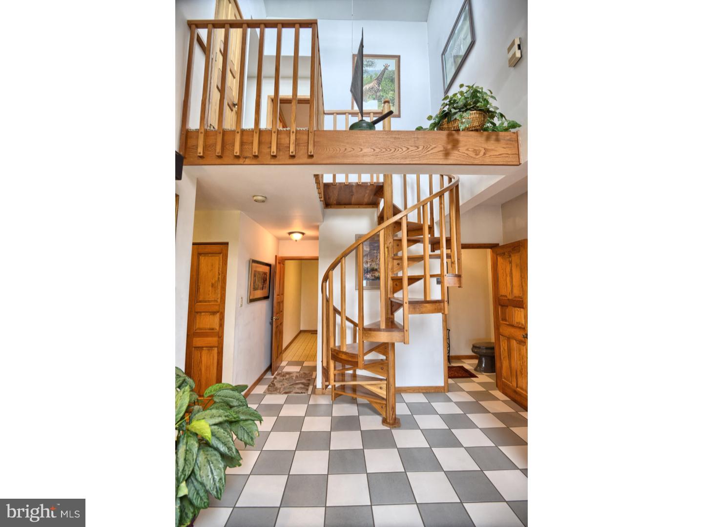 862 Myers Road Chalfont, PA 18914 - Photo 4 of 24 Gallery Image 4