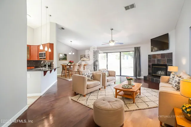 $1,795 | 8038 Loch Lomond Lane, Jacksonville, FL 32244