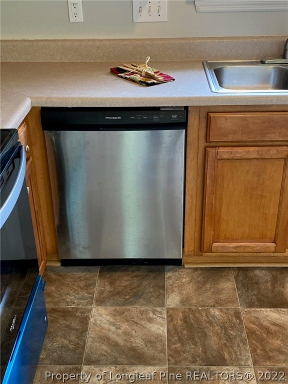 1298 Roundabout Road Cameron, NC 28326 - Photo 9 of 29 a close view of kitchen