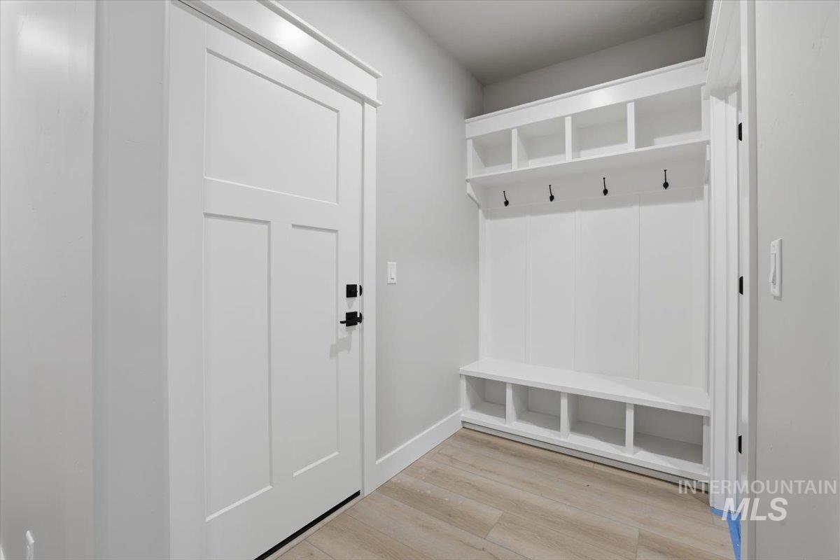 1733 Kayak Road Emmett, ID 83617 - Photo 4 of 36