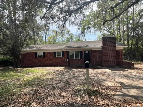 $1,600 | 2613 Rippee Road, Tallahassee, FL 32303