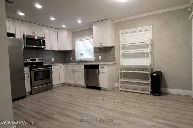 $3 | 2150 Leon Road, Jacksonville, FL 32246