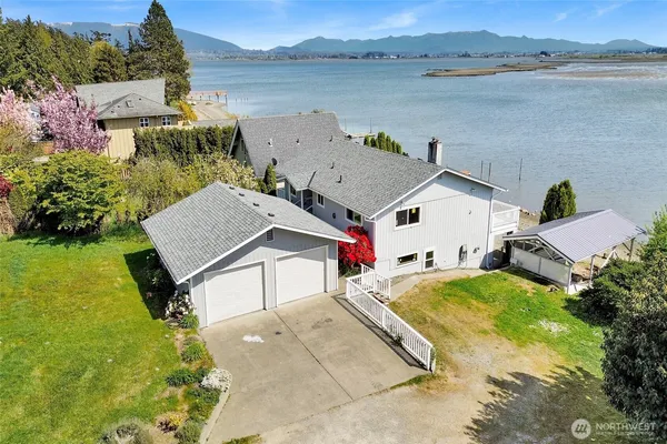 $975,000 | 11586 Scott Road, Bow, WA 98232