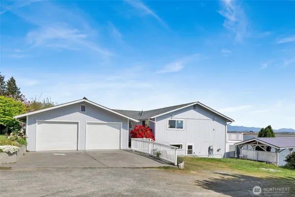 $975,000 | 11586 Scott Road, Bow, WA 98232