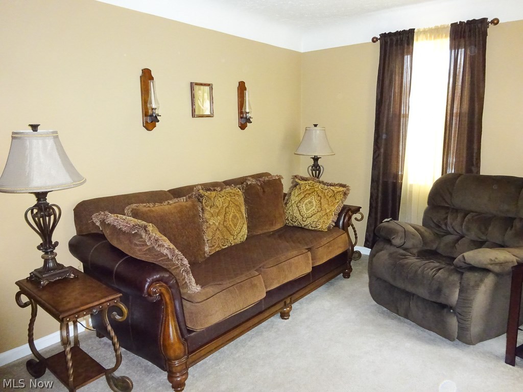 9680 Webster Road Strongsville, OH 44136 - Photo 3 of 18