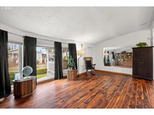 $239,900 | 14933 South Fox Pointe Drive, Unit 316, Oregon City, OR 97045