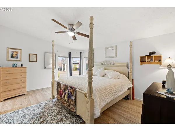 $239,900 | 14933 South Fox Pointe Drive, Unit 316, Oregon City, OR 97045