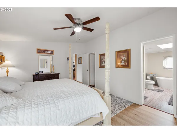 $239,900 | 14933 South Fox Pointe Drive, Unit 316, Oregon City, OR 97045