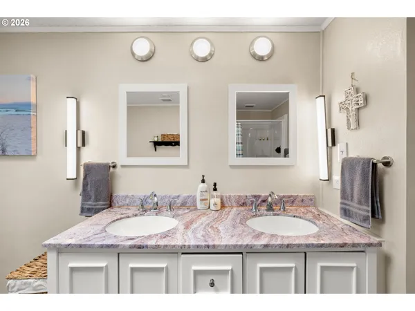 $239,900 | 14933 South Fox Pointe Drive, Unit 316, Oregon City, OR 97045