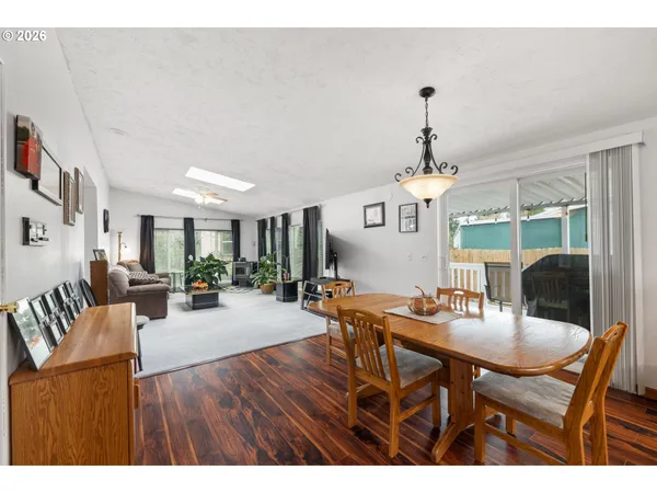 $239,900 | 14933 South Fox Pointe Drive, Unit 316, Oregon City, OR 97045