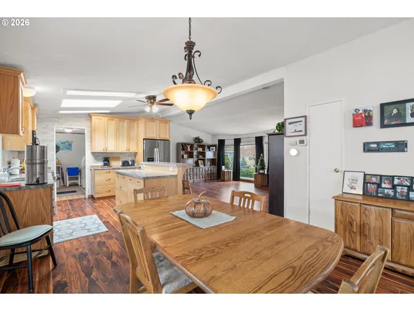 $239,900 | 14933 South Fox Pointe Drive, Unit 316, Oregon City, OR 97045