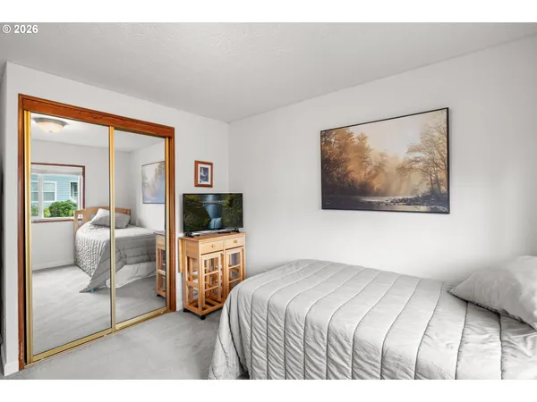 $239,900 | 14933 South Fox Pointe Drive, Unit 316, Oregon City, OR 97045