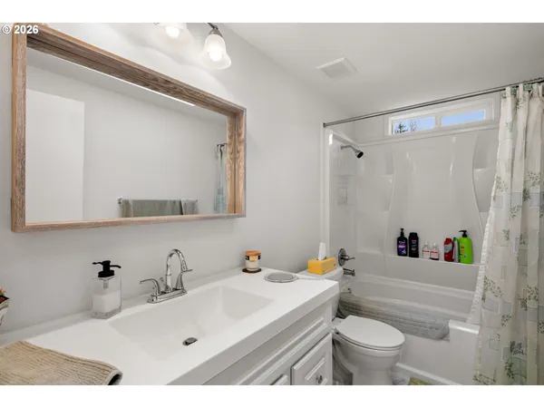 $239,900 | 14933 South Fox Pointe Drive, Unit 316, Oregon City, OR 97045