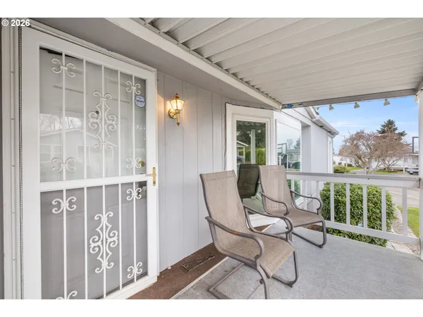 $239,900 | 14933 South Fox Pointe Drive, Unit 316, Oregon City, OR 97045