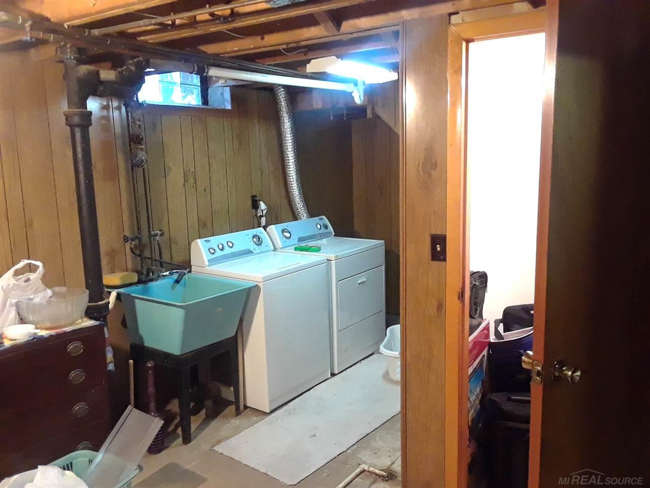 32544 Bunert Road Warren, MI 48088 - Photo 24 of 25 31351677-23.JPG
