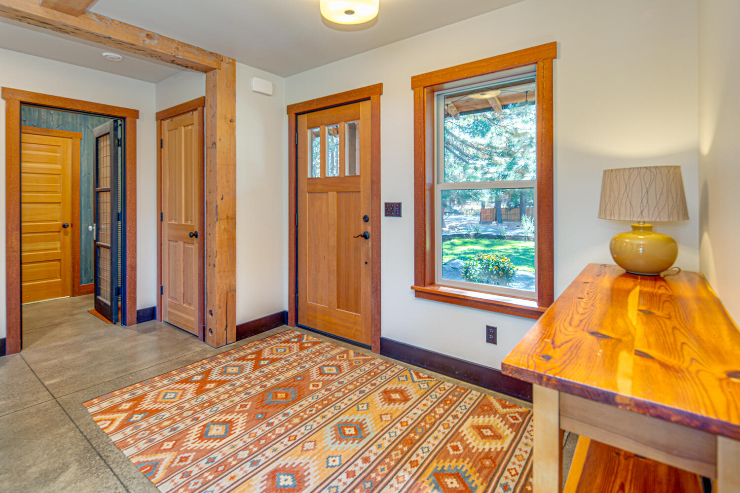 18776 Choctaw Road Bend, OR 97702 - Photo 5 of 52 Entry