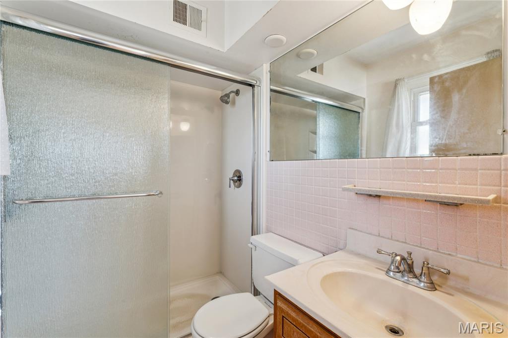 9 Lochhaven Lane Ballwin, MO 63021 - Photo 23 of 46