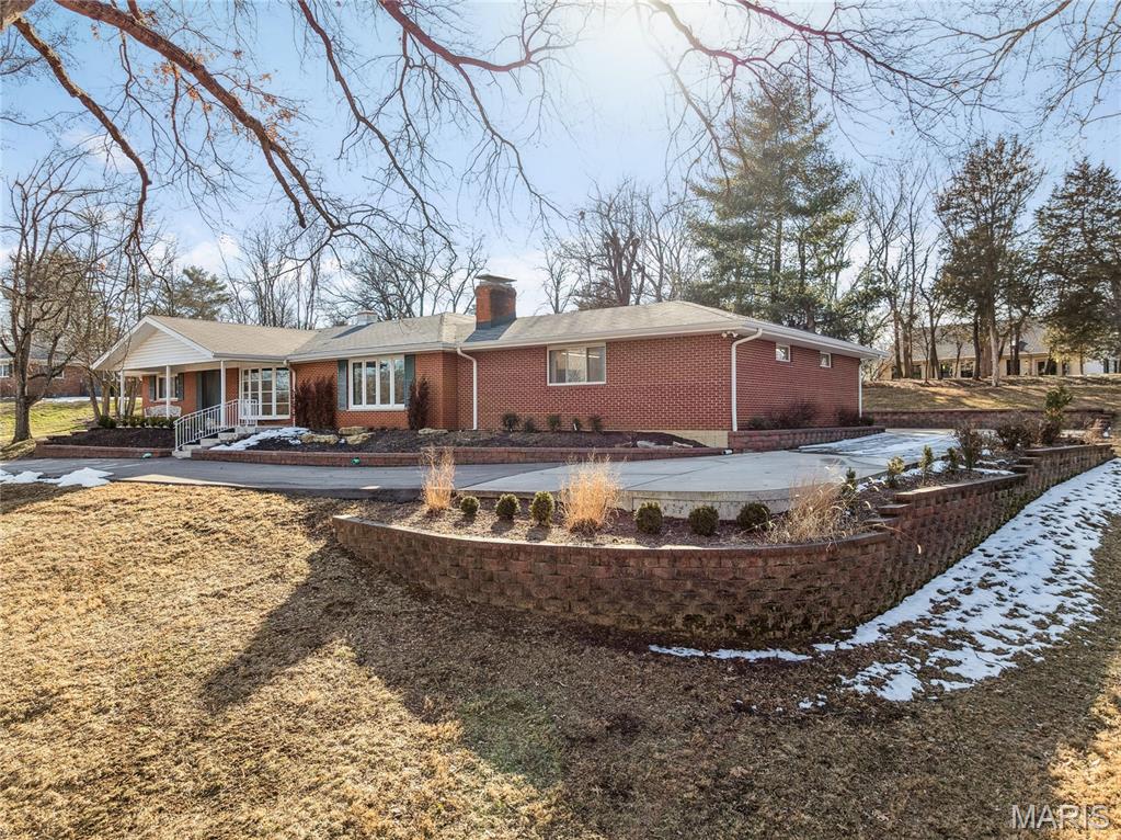 9 Lochhaven Lane Ballwin, MO 63021 - Photo 9 of 46