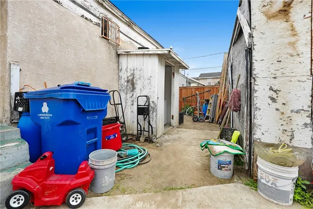 a view of outdoor space