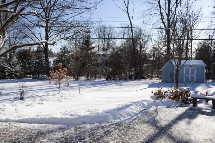 310 Stratford Road St. Clair, MI 48079 - Photo 50 of 56 IMG_9801.JPG
