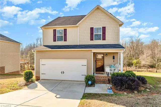 $300,000 | 1377 Robins Nest Drive, Asheboro, NC 27203