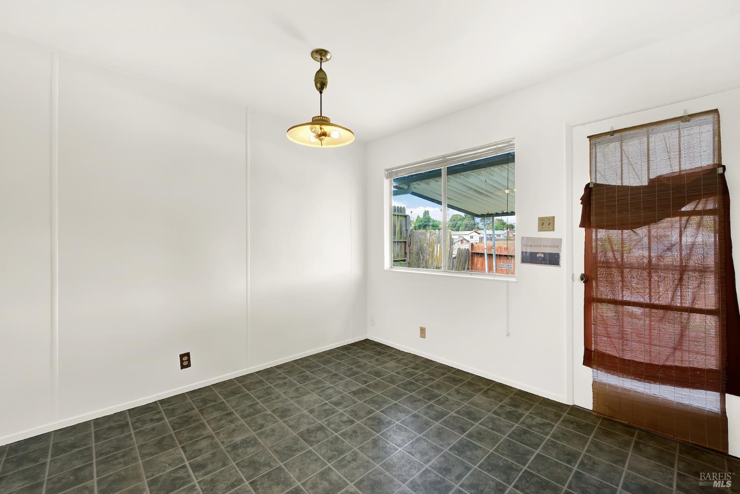 2715 Limerick Road San Pablo, CA 94806 - Photo 11 of 42