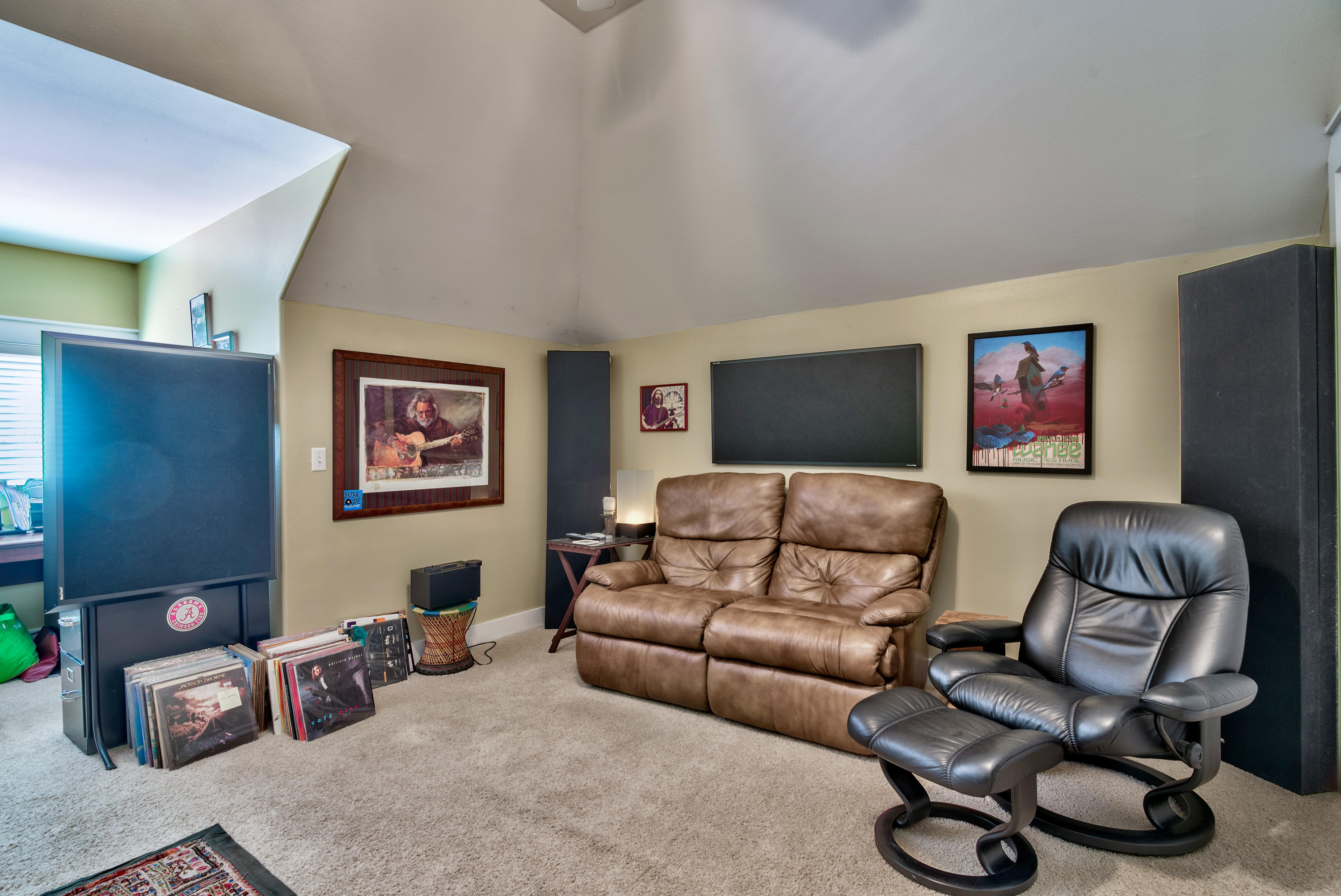 458 Bayou Circle Freeport, FL 32439 - Photo 26 of 33 a living room with furniture