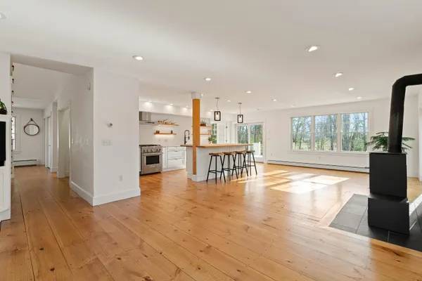 $975,000 | 28 Nissen Farm Lane, Damariscotta, ME 04543