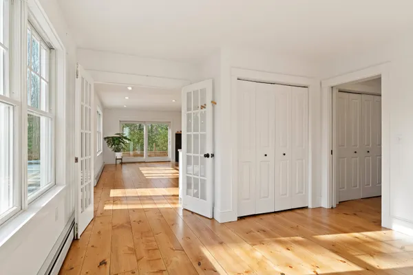 $975,000 | 28 Nissen Farm Lane, Damariscotta, ME 04543