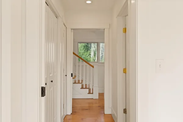 $975,000 | 28 Nissen Farm Lane, Damariscotta, ME 04543