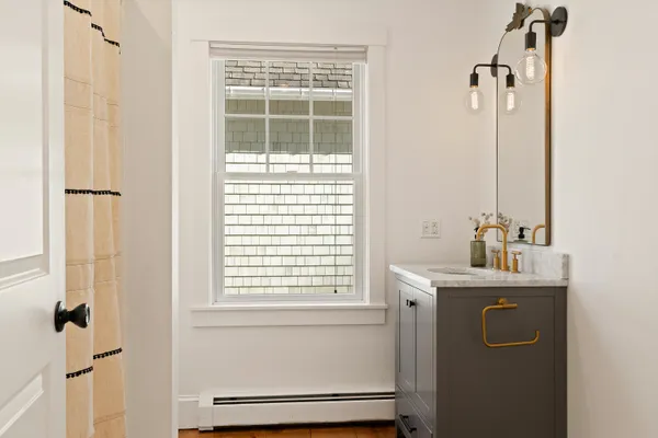 $975,000 | 28 Nissen Farm Lane, Damariscotta, ME 04543